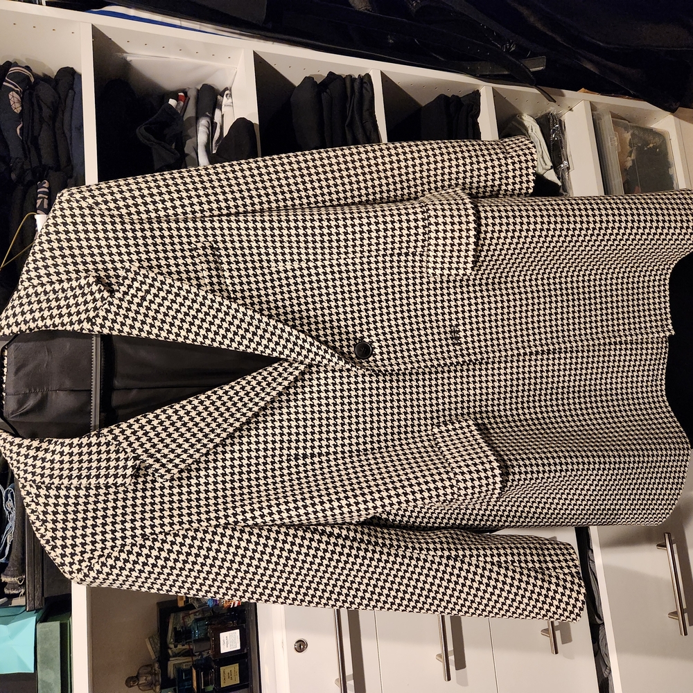 Classic Houndstooth Blazer